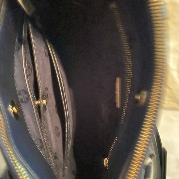 Tory Burch Navy Pocketbook! Barely used! Excellent condition! - Picture 3 of 5